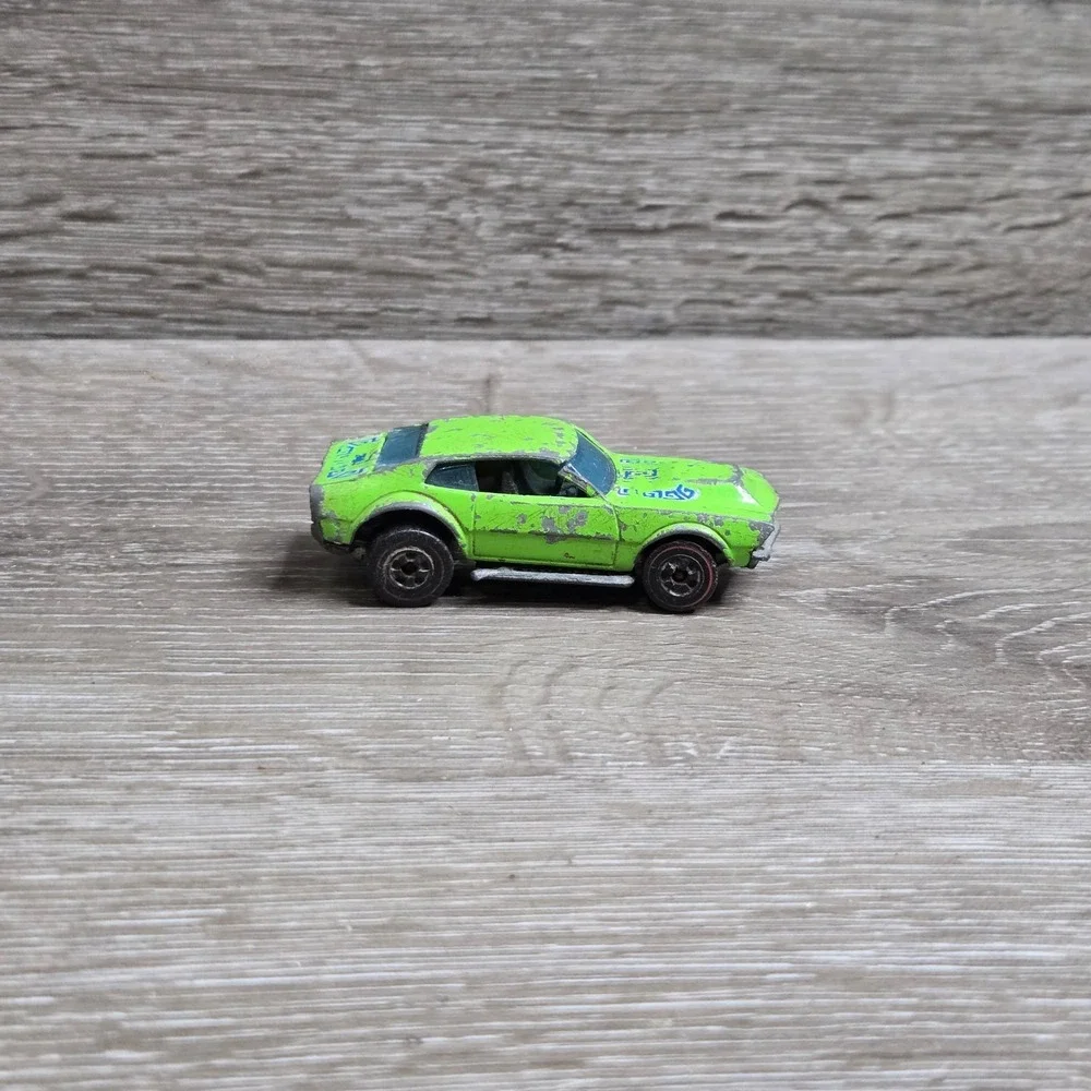 Hot Wheels Mighty Maverick Car Unisex 1:64 Light Green Redline Enamel Tested